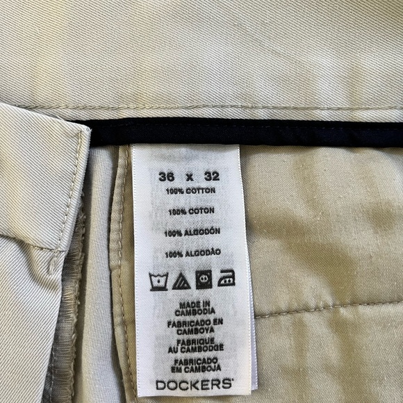 Dockers D2 Straight Fit 100% Cotton Khaki Pants Size 36 x 32 - Picture 4 of 12